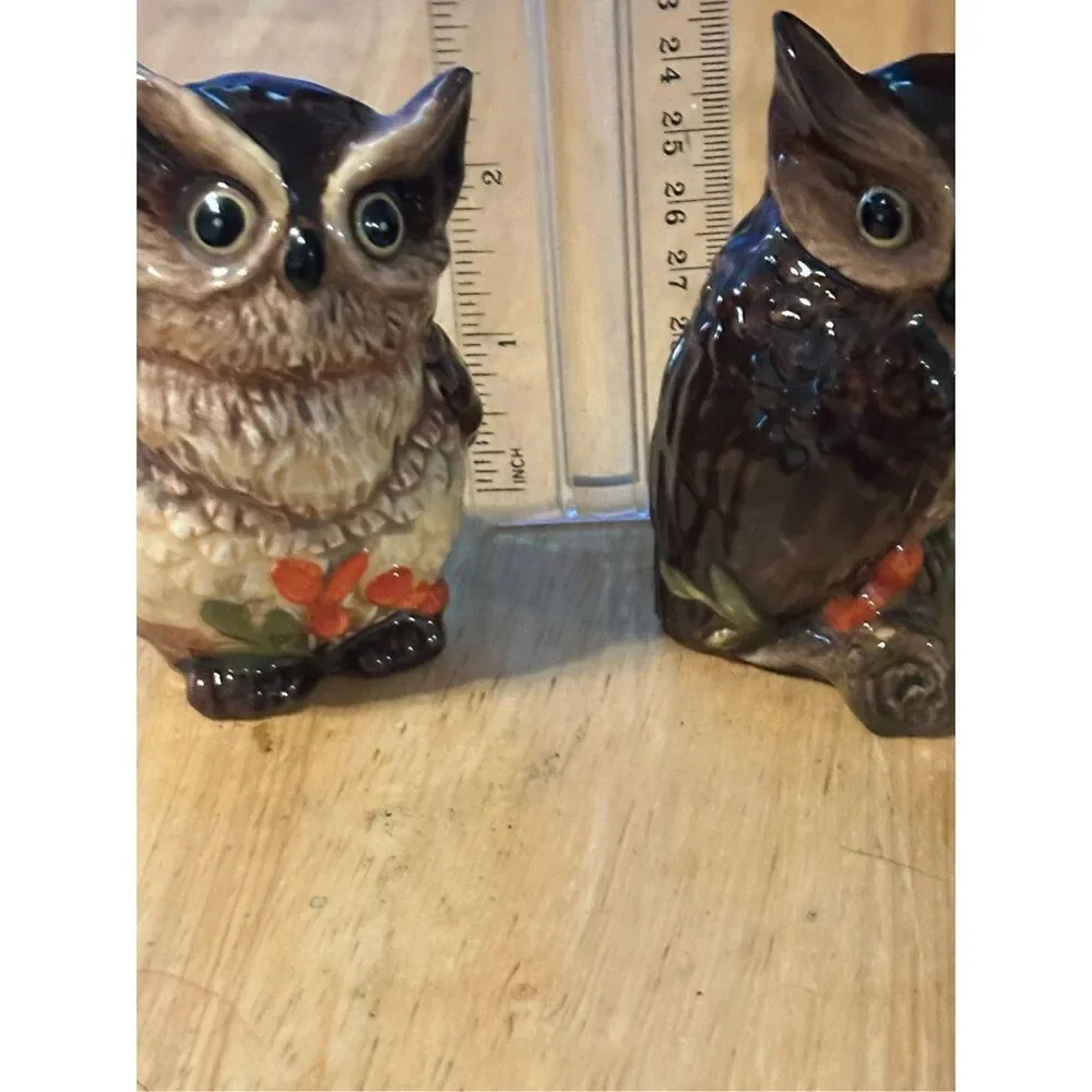 Cracker Barrel Ceramic Harvest Owl Salt & Pepper Shakers Set 3.5